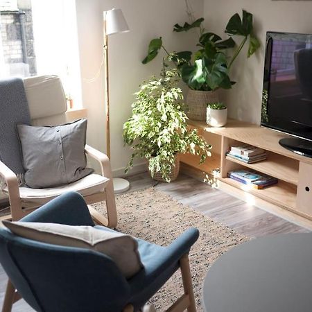 Contemporary City Studio Apartment 2 Minutes From Station Aberdeen Eksteriør billede